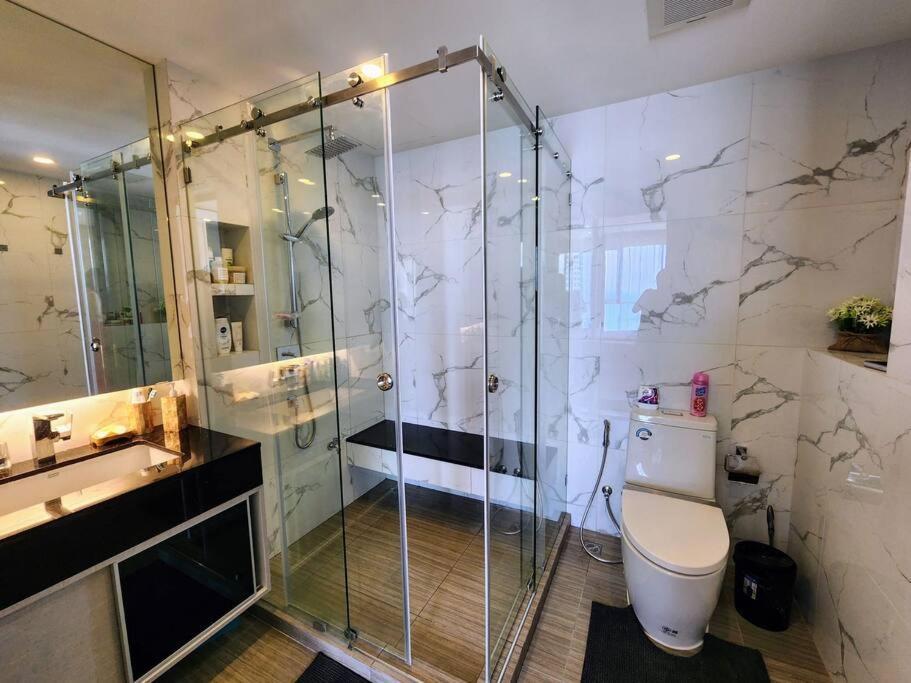 Luxury With Sea View. Apartment Pattaya