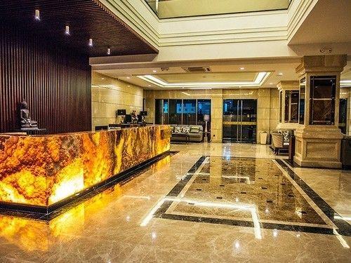 Hotel March 3*