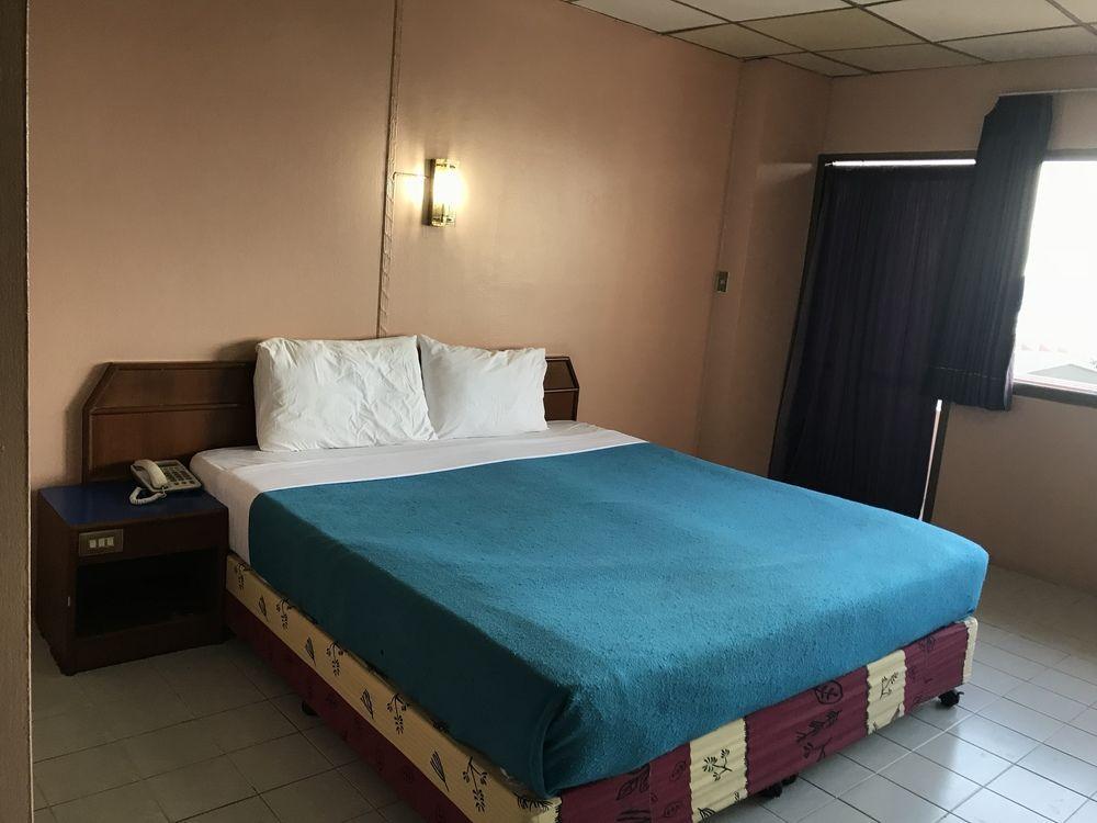 7 Days Premium Hotel 3*
