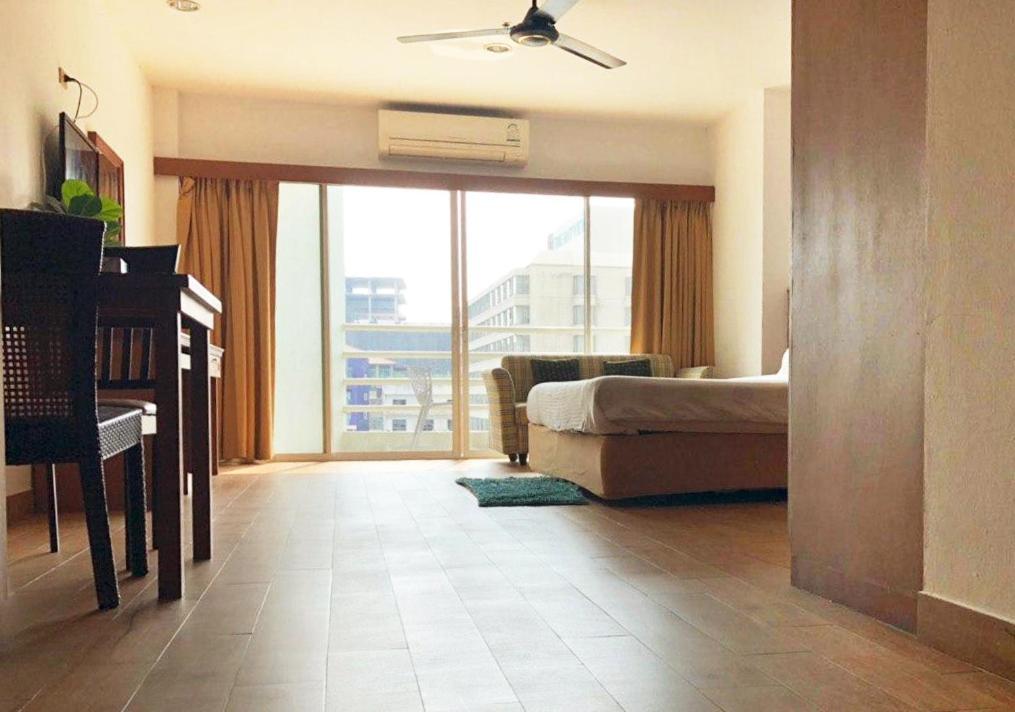 Apartment Walking Street Side View Talay 6 *