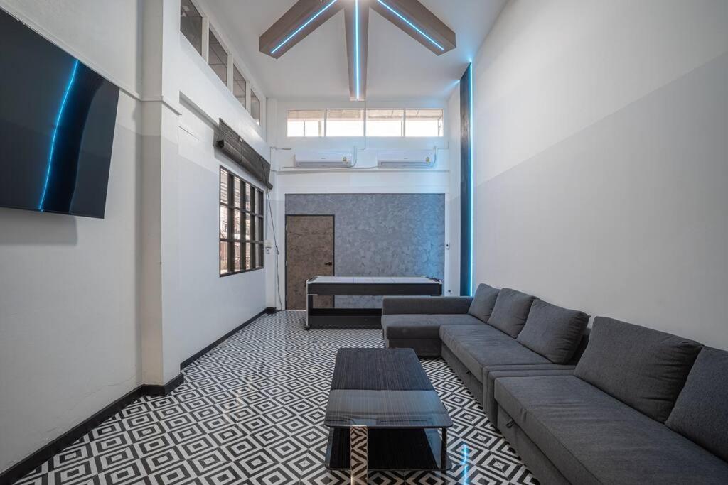 Buakhao Center 5 Bedroom Villa