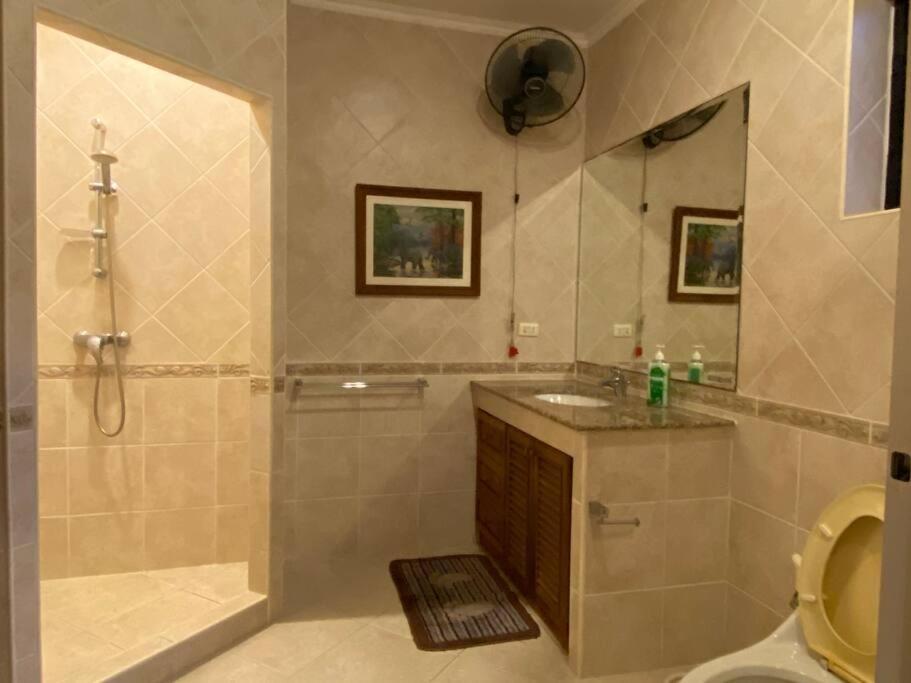 50m,near Walking St,3+2br * Pattaya