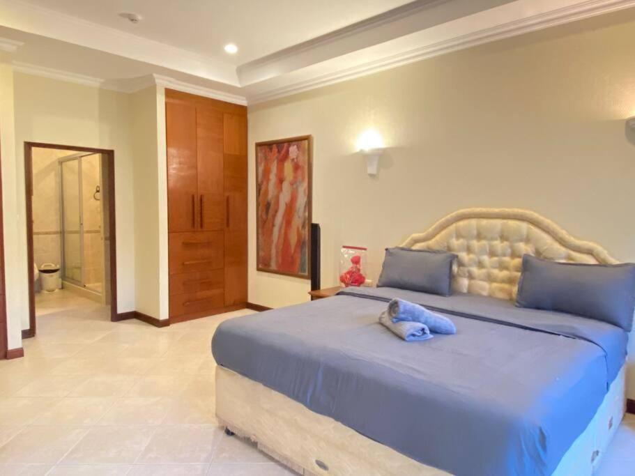 50m,near Walking St,3+2br Villa