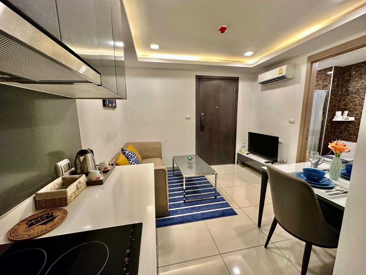 Arcadia With Pool Access-e & Gym-sauna And Fast Net *