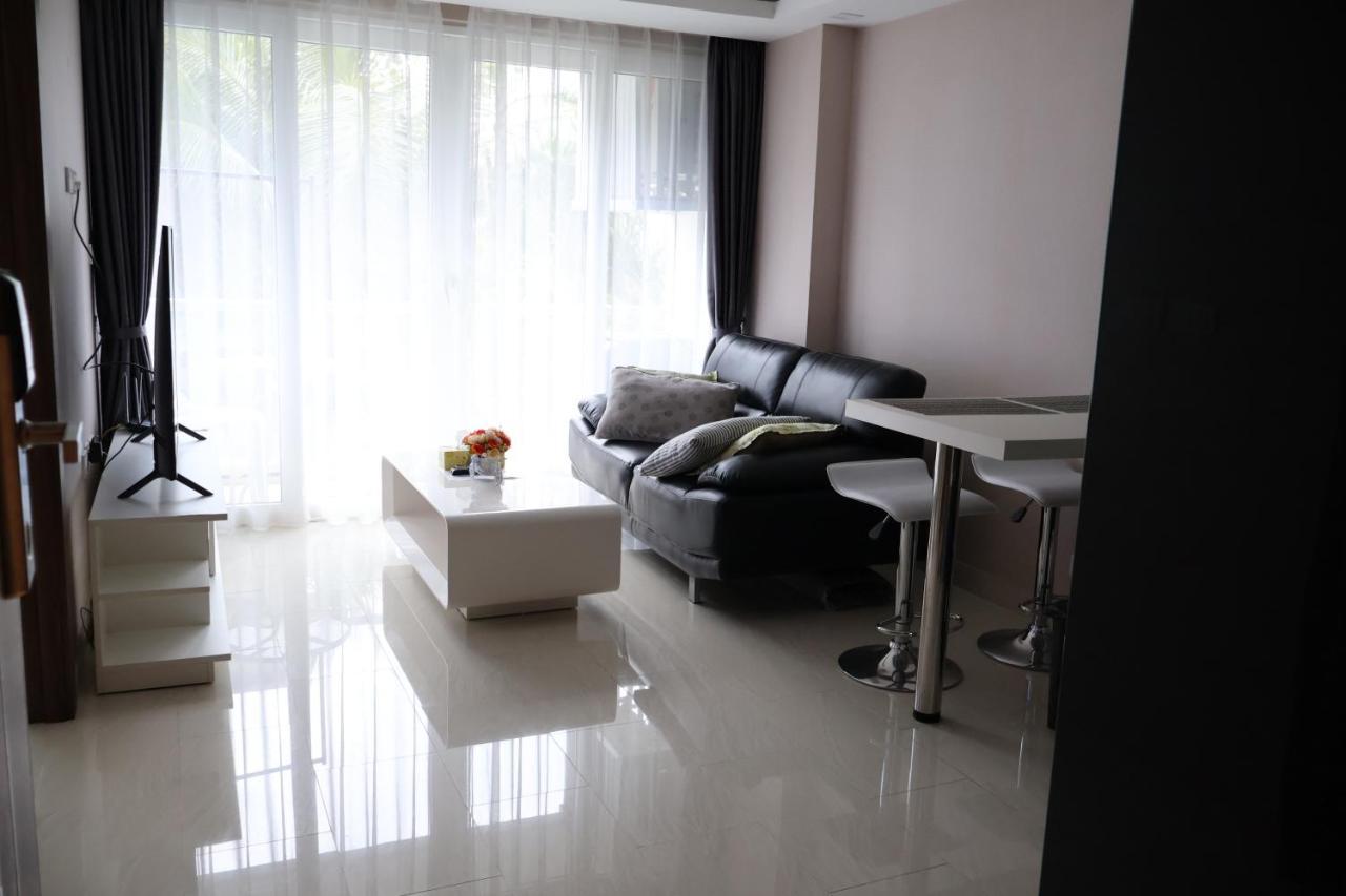 Grand Avenue Soi Boaukow *