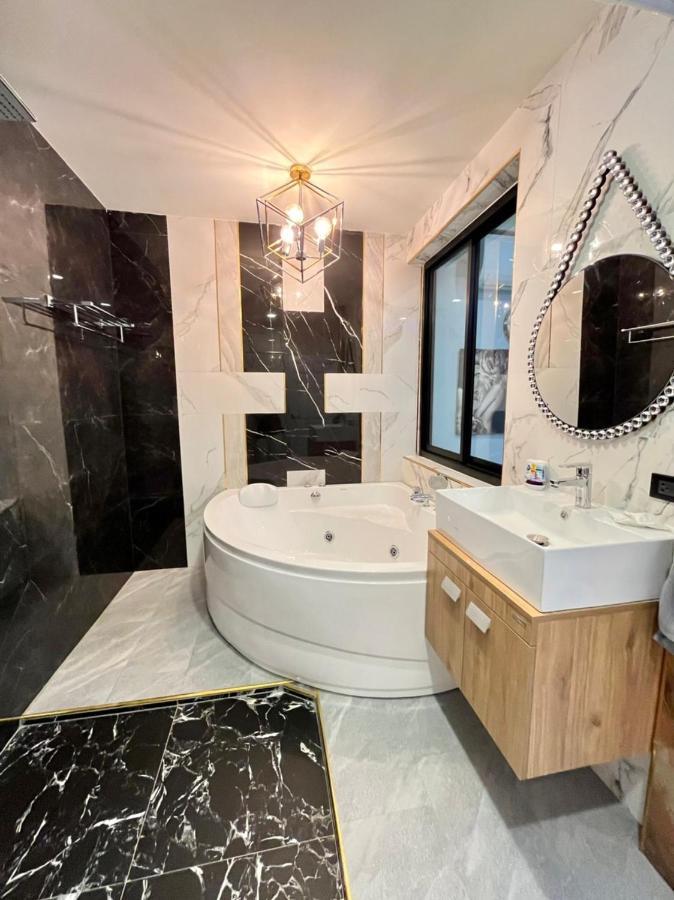 Villa Ratsamee Poolvilla K