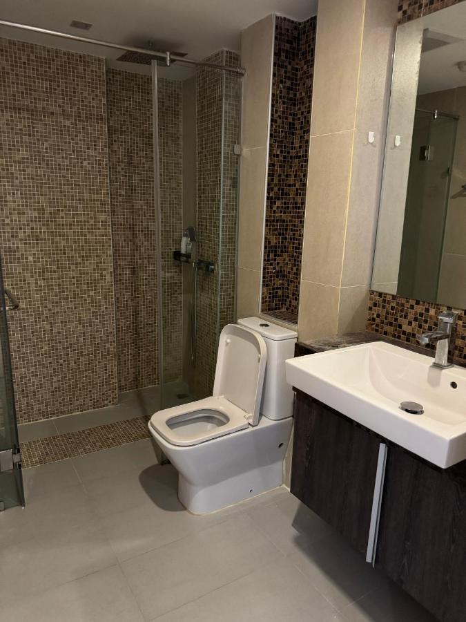 Apartment 芭提雅中心地带 Centara Avenue 一房公寓3楼 紧邻海滩, 酒吧街, 智能电视 *
