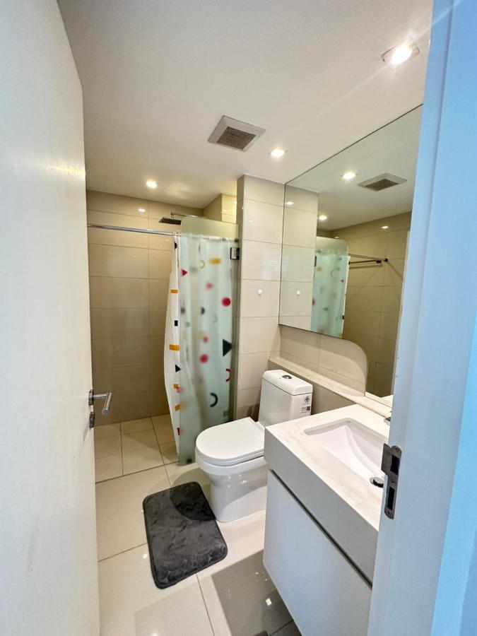 Center - Pool View *