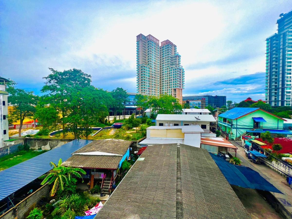 Aree House Poshtel Pattaya