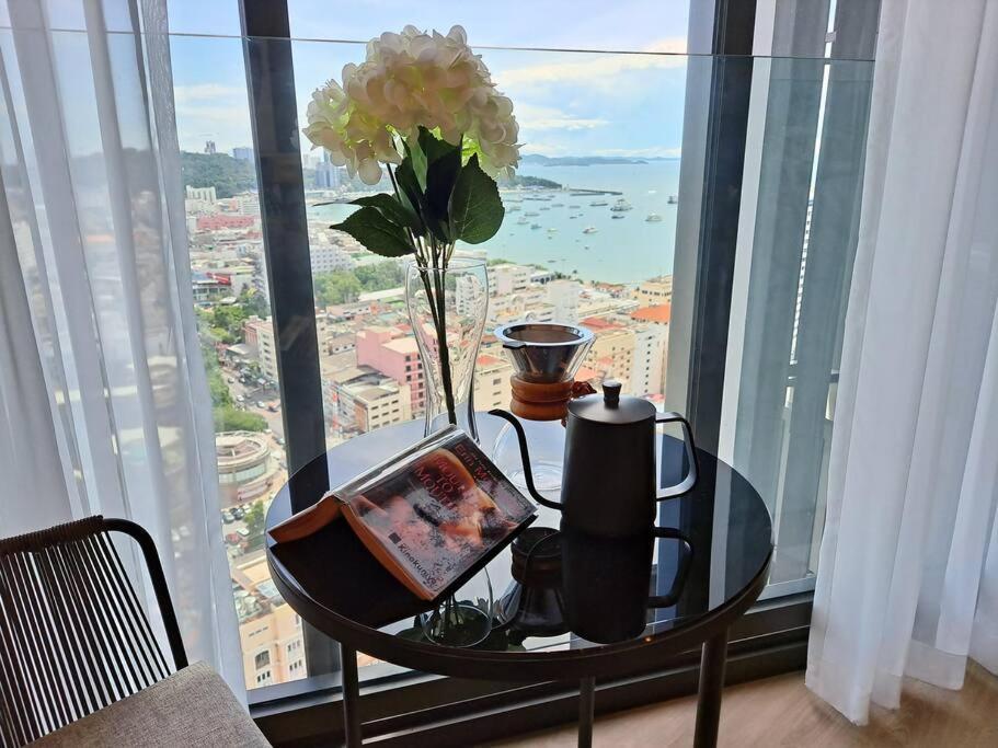 Downtown Chic High Floor #es54624