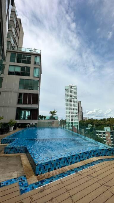 Cosy 1 Bedroom Pratamnak Area Apartment *