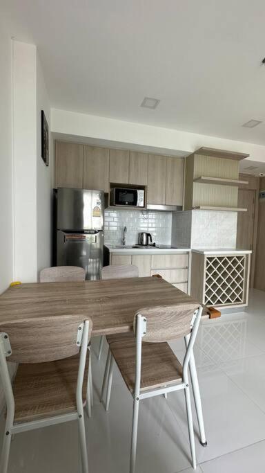 Cosy 1 Bedroom Pratamnak Area Apartment