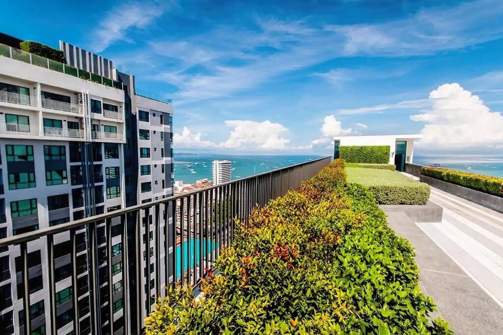 Apartment Sea View With Large Balcony @ Pattaya