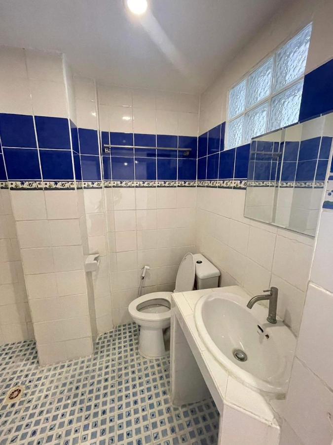 The Sports Lounge Hotel 2*