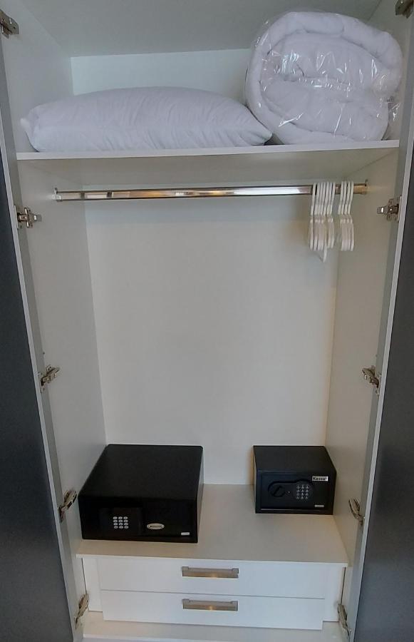 Grand Avenue - Luxury - 2 Bedroom 2 Baths - Pool-view Apartment