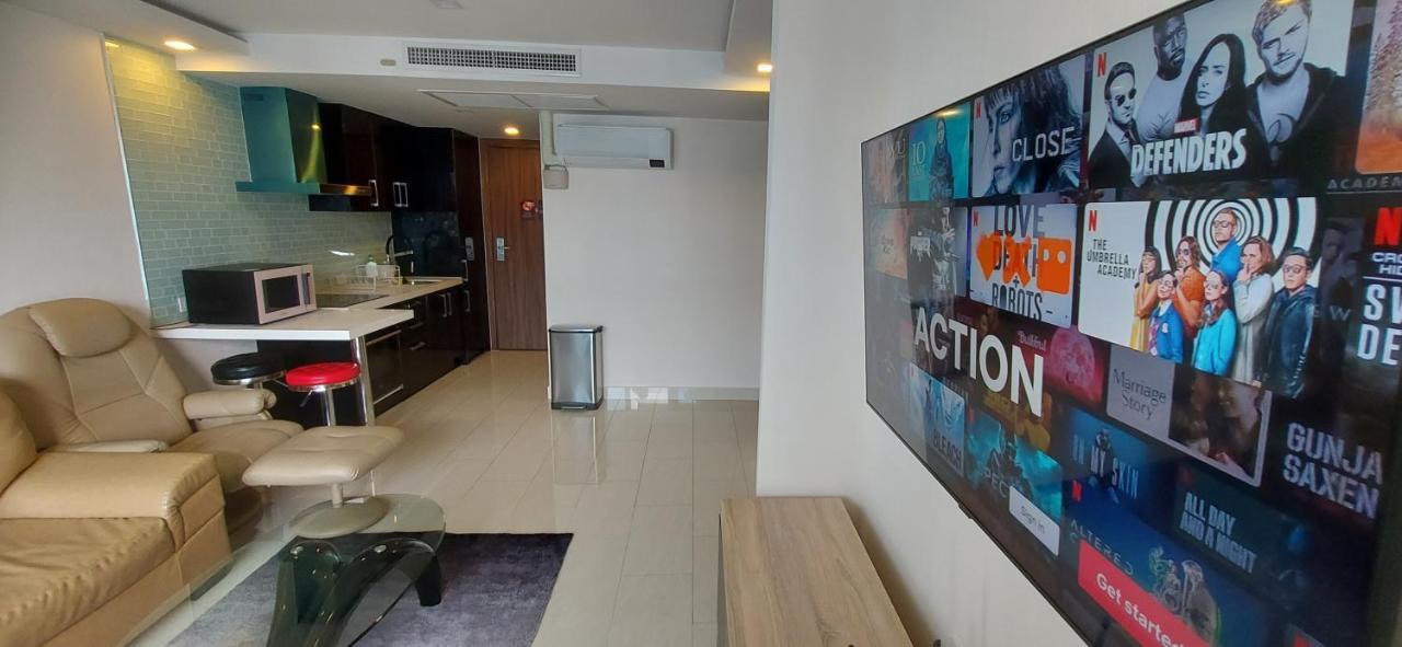 Grand Avenue - Luxury - 2 Bedroom 2 Baths - Pool-view *