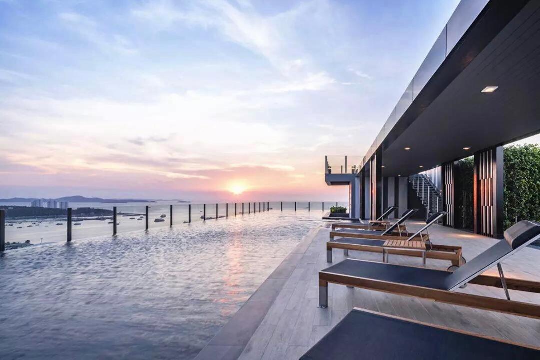 Aparthotel City Center The Base Sea View Apartment, Convenient Life Traffic Pattaya