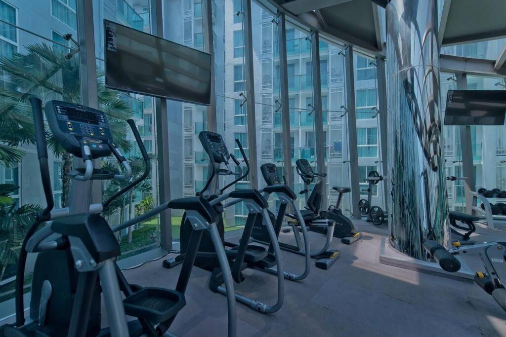 At 1 Bed In Ccr Condominium Apartment