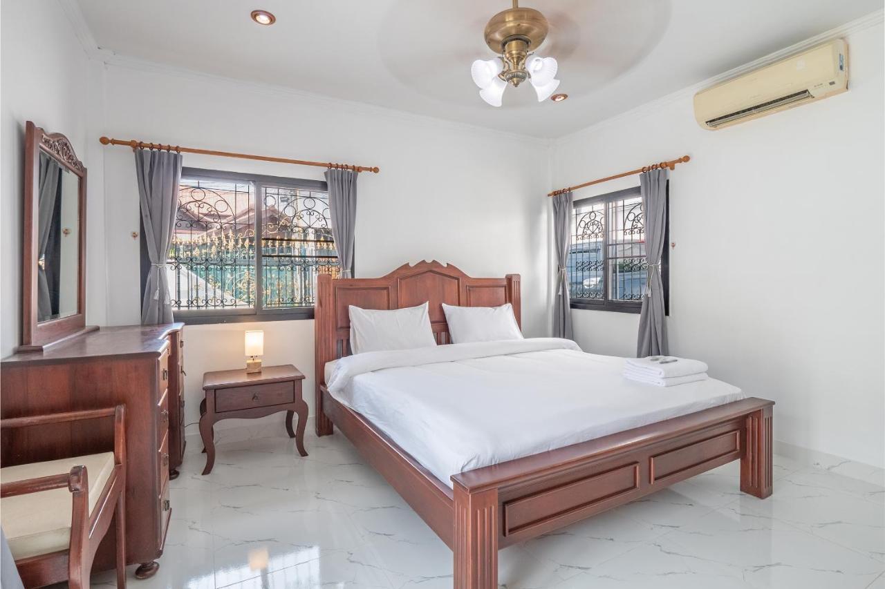 Deluxe 3 Bedrooms With Fancy Pool In Downtown Pattaya