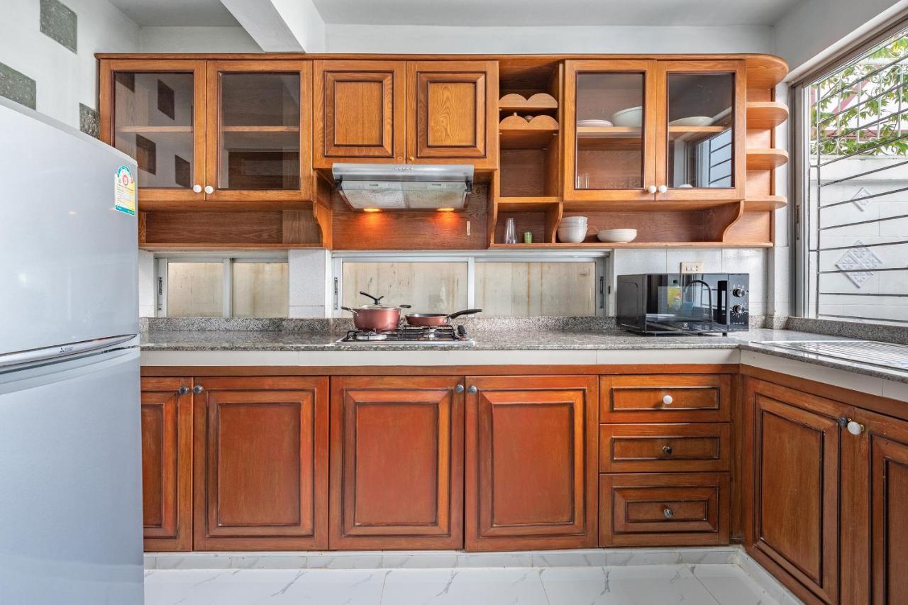 Deluxe 3 Bedrooms With Fancy Pool In Downtown Villa Pattaya