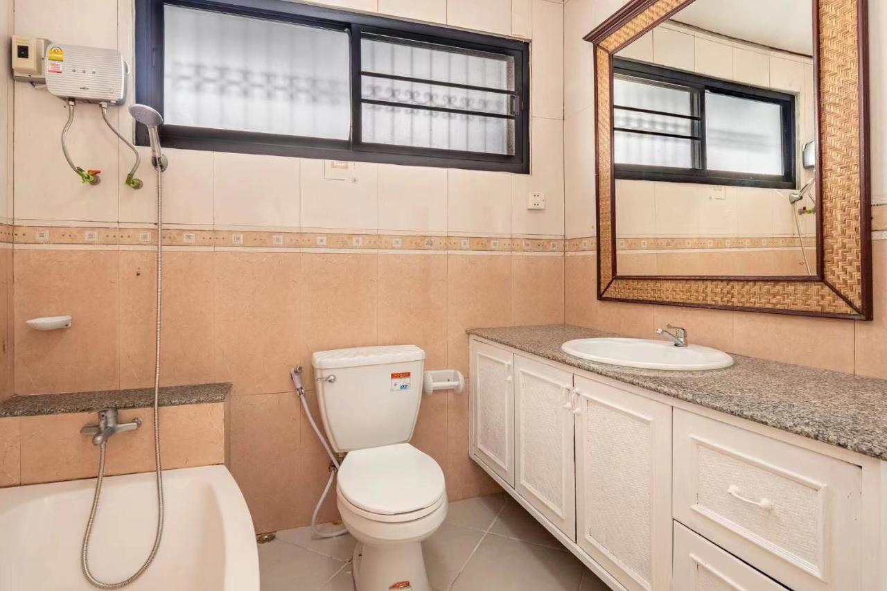 Deluxe 3 Bedrooms With Fancy Pool In Downtown Pattaya