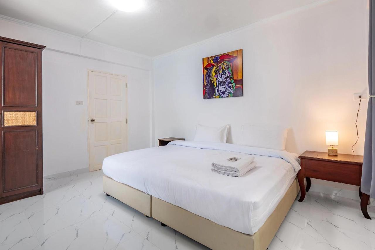 Deluxe 3 Bedrooms With Fancy Pool In Downtown * Pattaya