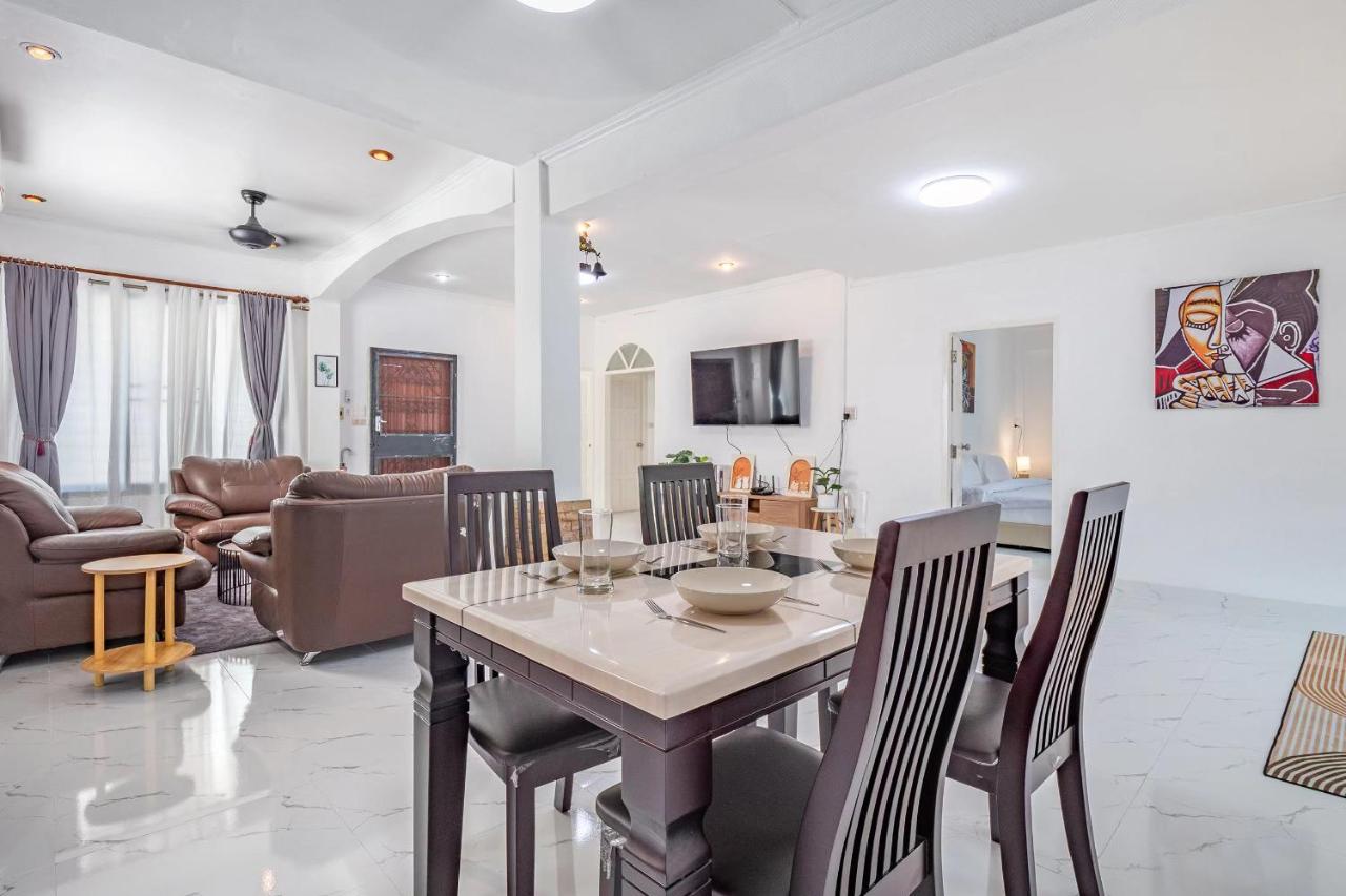 Villa Deluxe 3 Bedrooms With Fancy Pool In Downtown