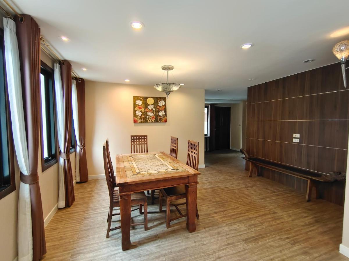 Baan Natcha Pool Center Villa