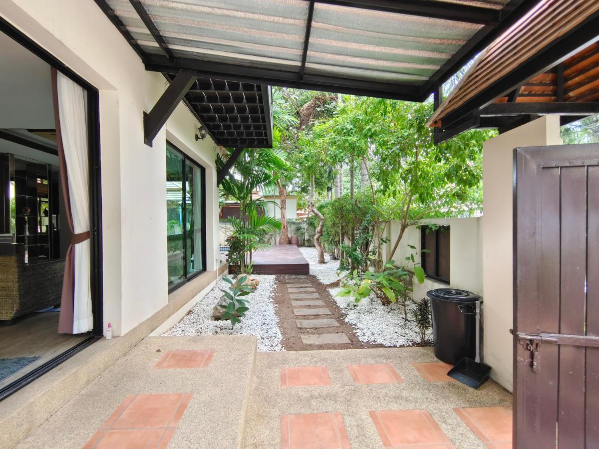 Villa Baan Natcha Pool Center