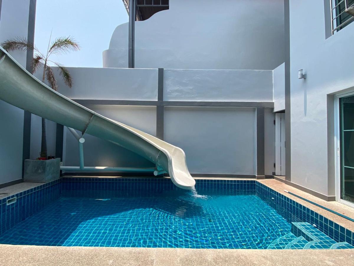 Walking St 1km South 5br Modern