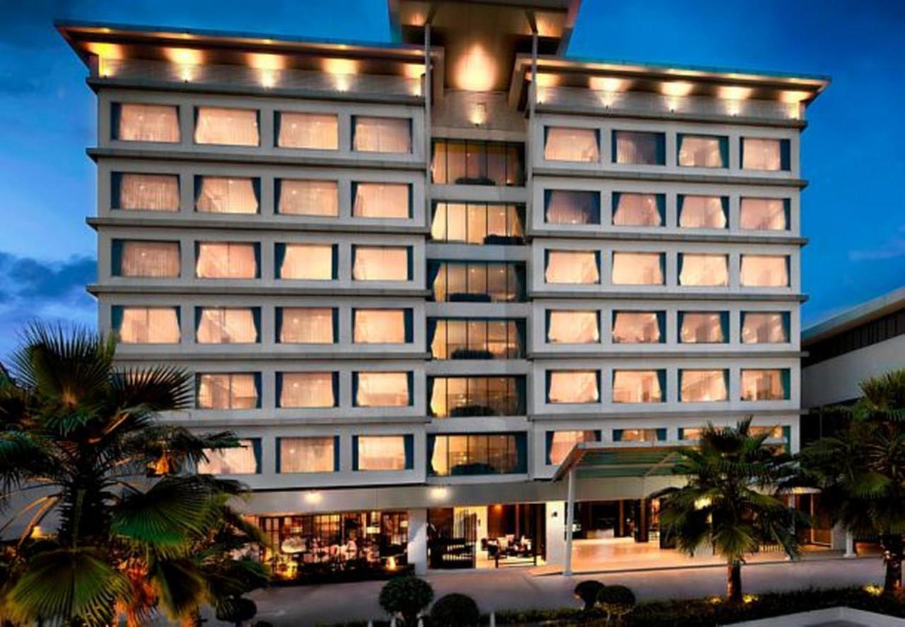 Signature Hotel 4*
