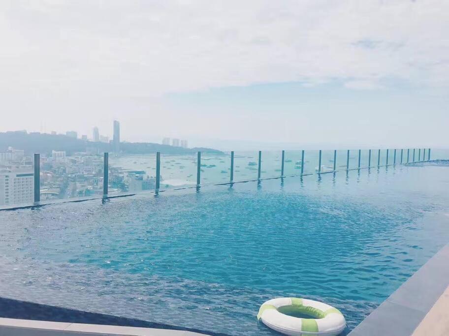 海景2居室芭堤雅市区the Base网红无边泳池紧邻中央商场 * Pattaya