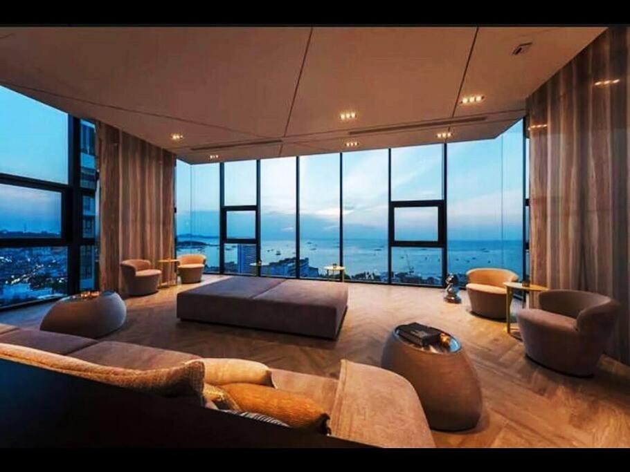 Apartment 海景2居室芭堤雅市区the Base网红无边泳池紧邻中央商场 Pattaya