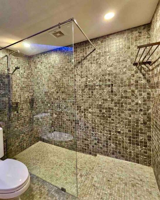 Apartment On The In Naklua *
