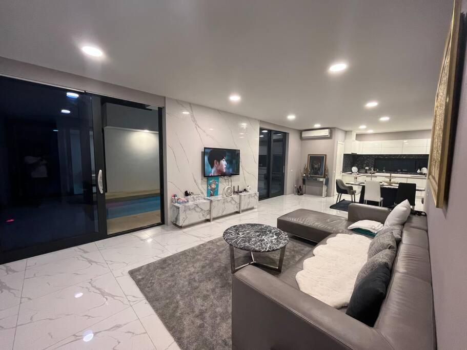 Villa 棕榈泉 Yishu 8br Pool 한국어가능