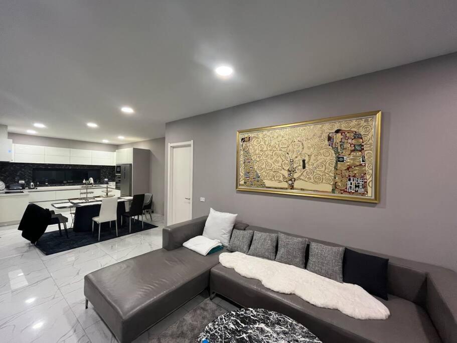 棕榈泉 Yishu 8br Pool 한국어가능 Villa Pattaya