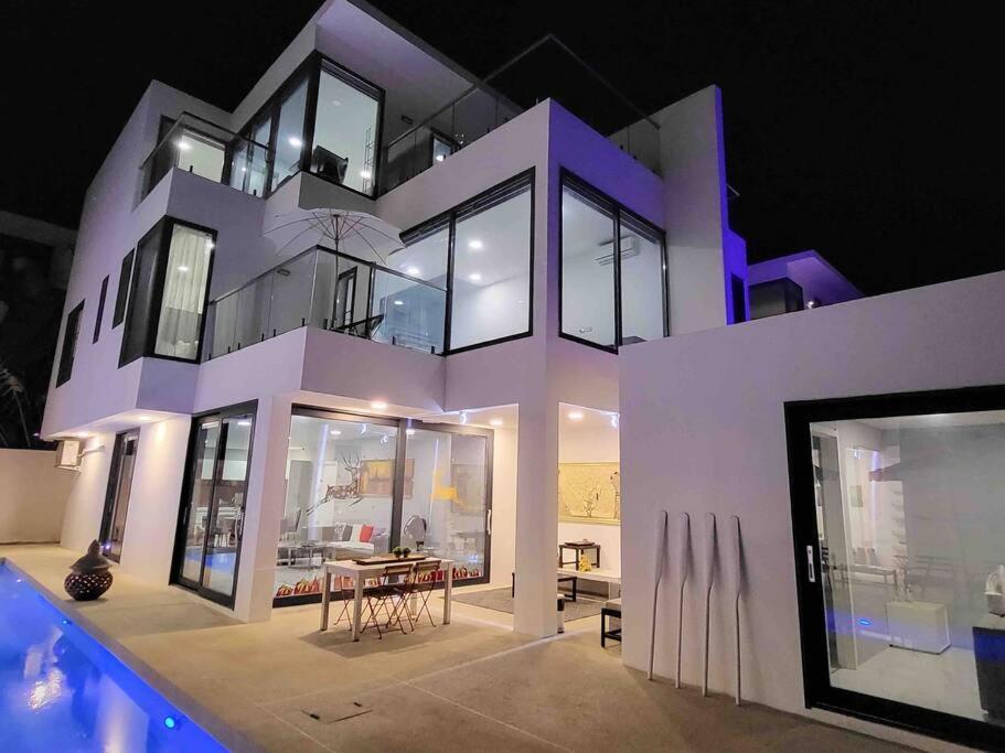 Villa 棕榈泉 Yishu 8br Pool 한국어가능