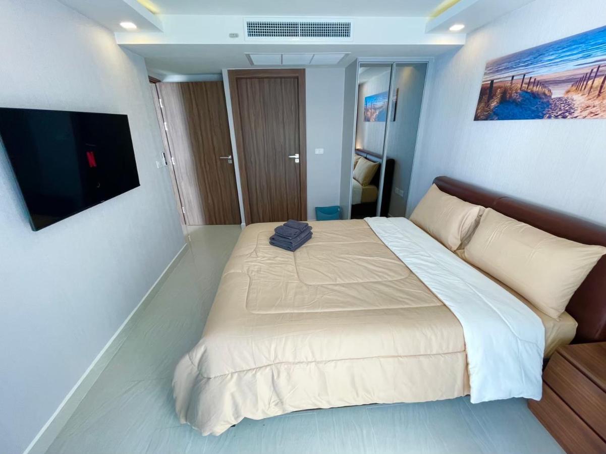 Apartment Large 2 Bedroom Condo, Grand Avenue, Pattaya