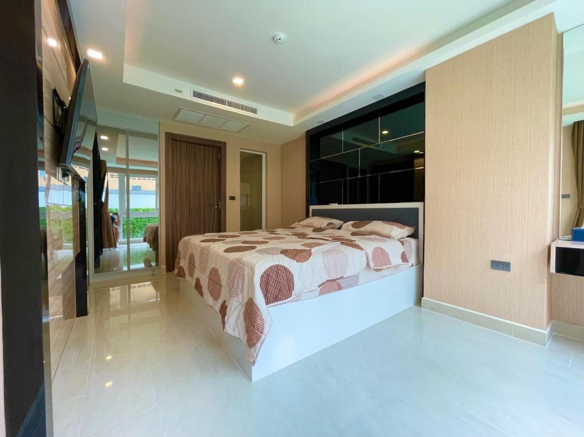 Large Ground Floor Condo, Grand Avenue, Pattaya