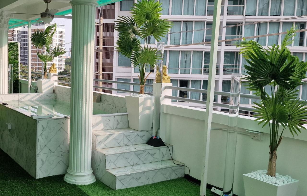 Xcess Aparthotel *