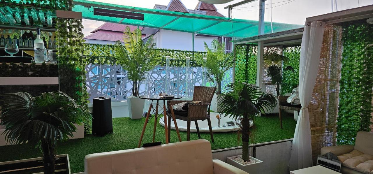 Xcess Aparthotel *