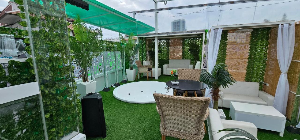 Aparthotel Xcess *