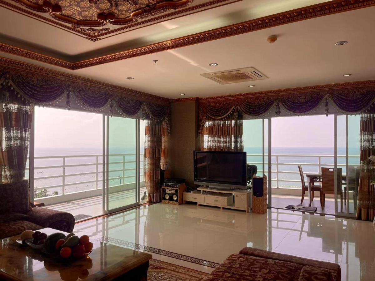 Beautiful Sea View Front Apartment