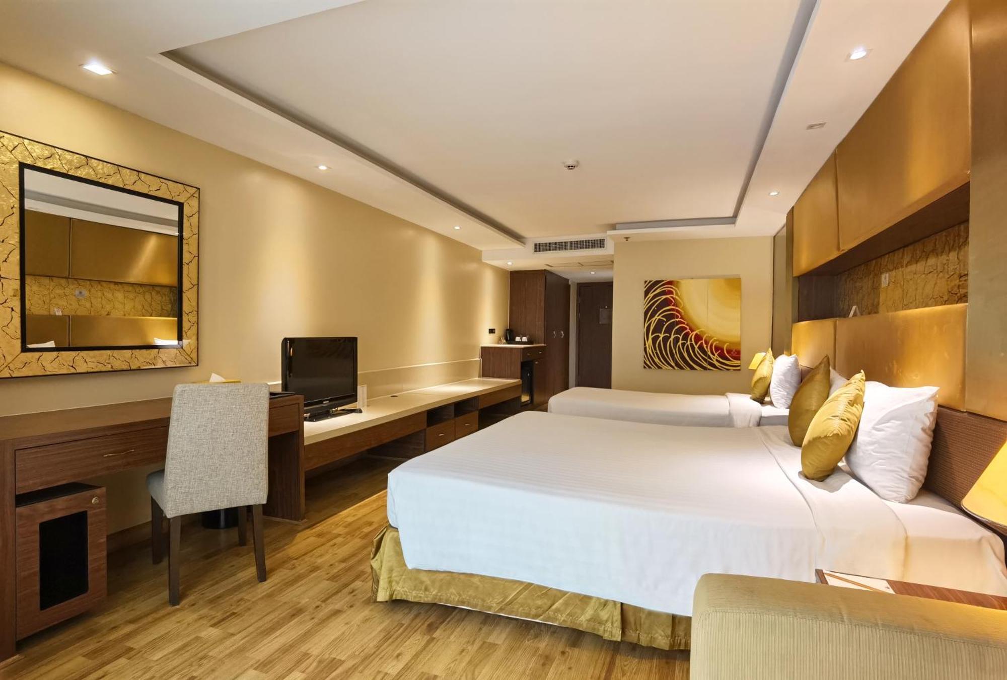 Nova Gold Hotel