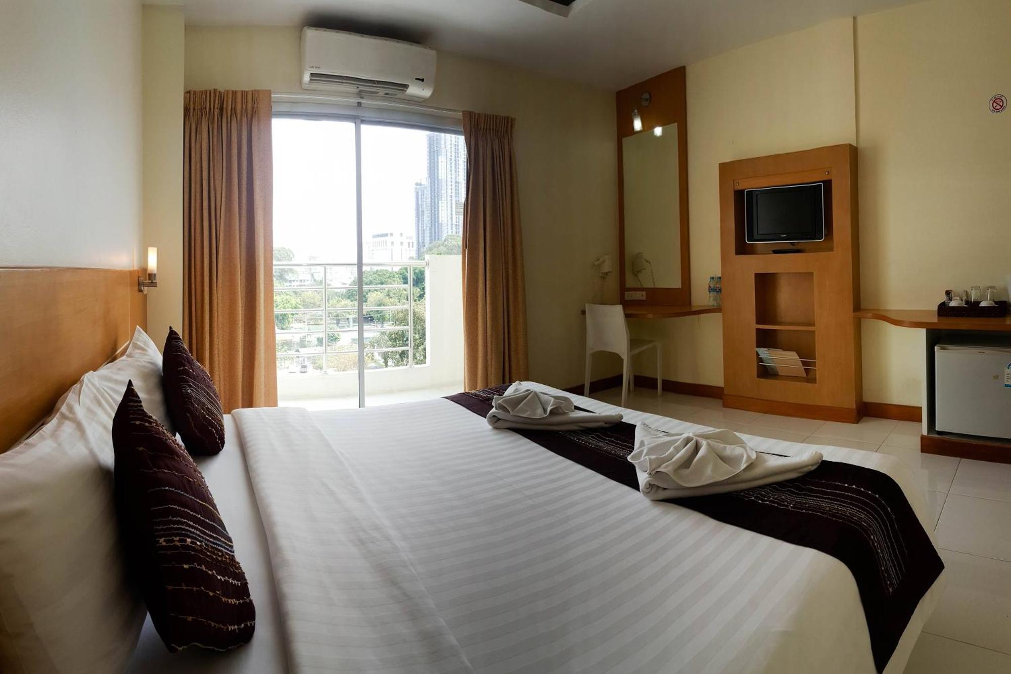 Hotel Eastiny Seven Pattaya