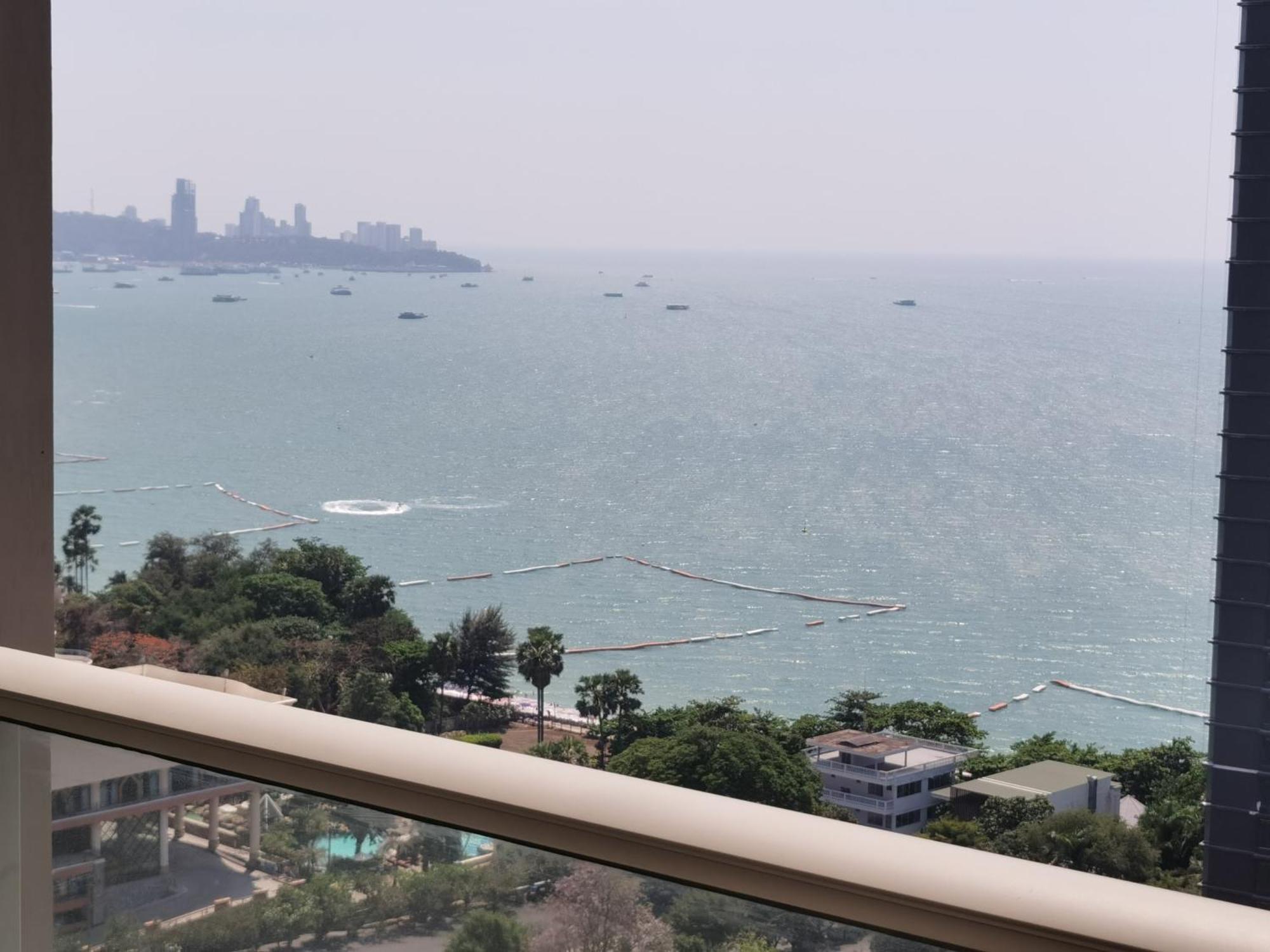 Apartment The Riviera Wongamat Hong