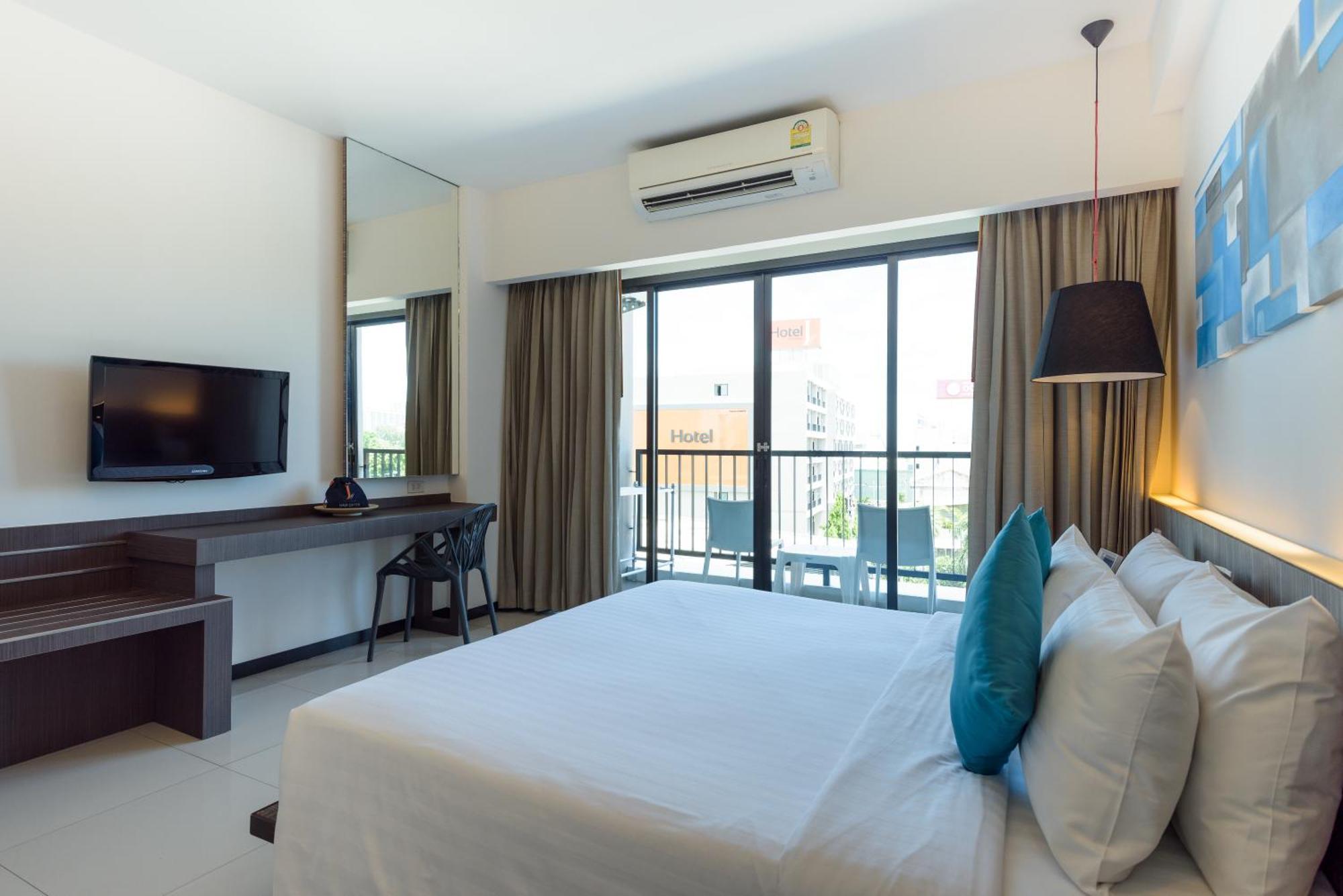 J Hotel 4*