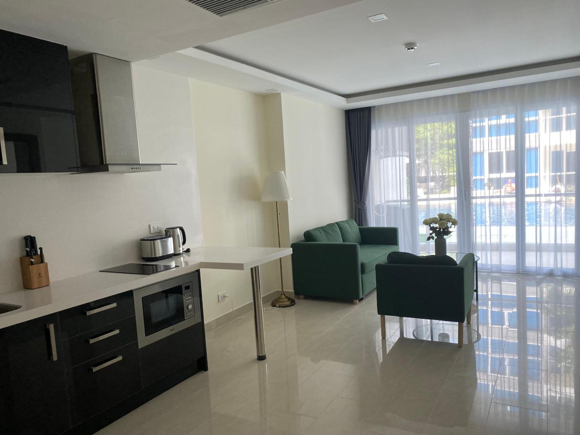 Grand Avenue By Bormon Pattaya