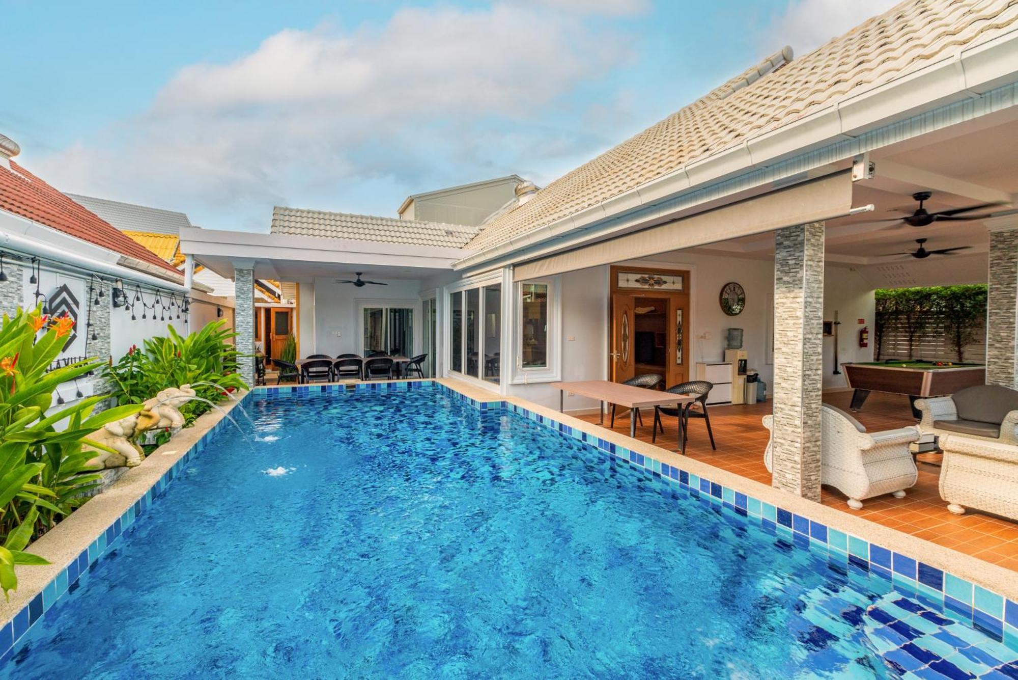 Private - Pool,sauna,snooker,bbq Pousada Pattaya