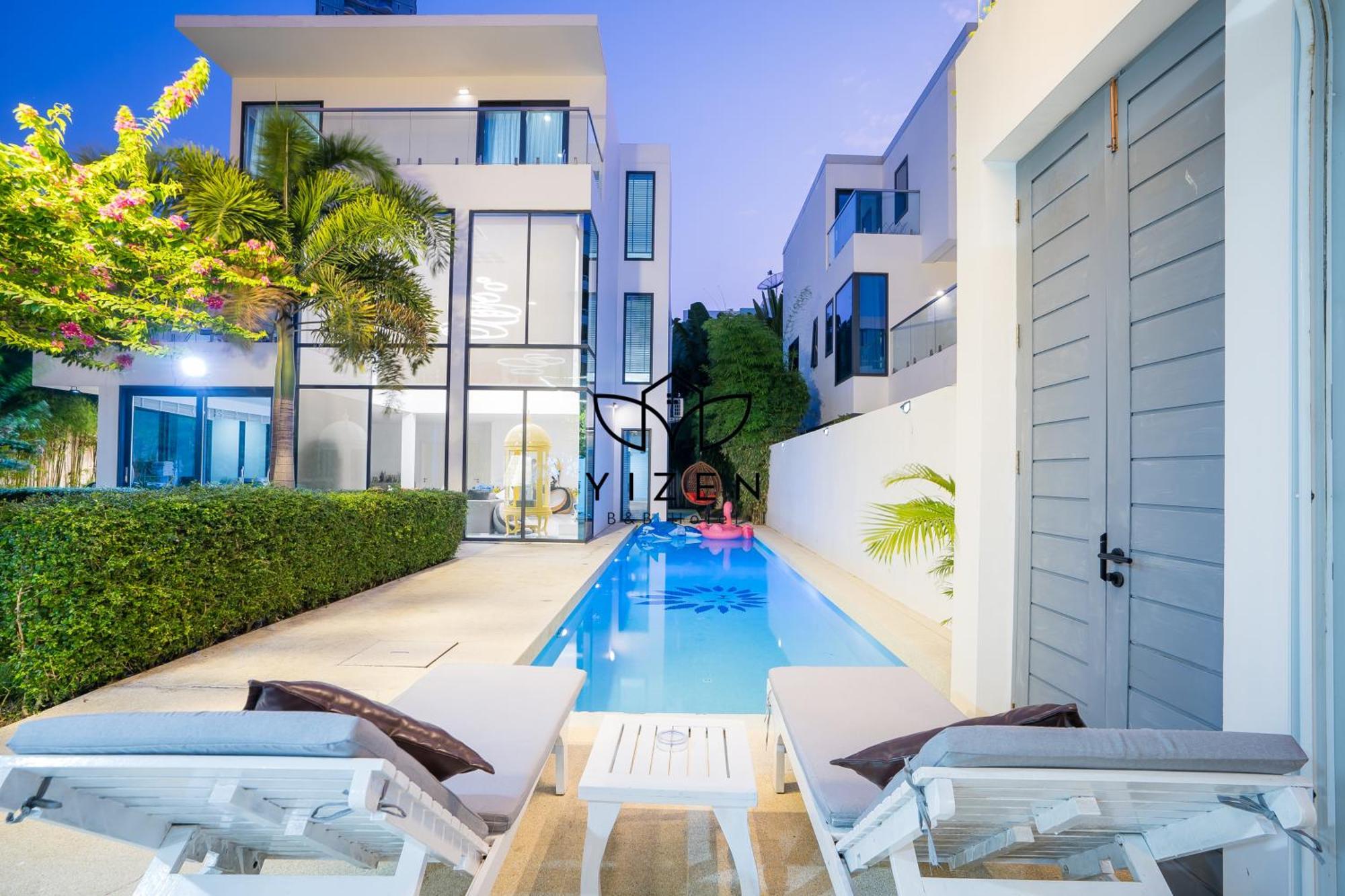 Yizen Vip Luxury Palm Springs In *